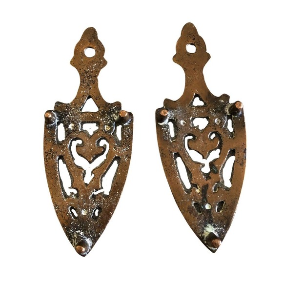 2 Antique footed Brass Trivet Old World Style Solid Swirl Scroll Set Pair 4.5” - Picture 2 of 6